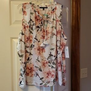 19 Cooper NWT sleeveless top sz 2X